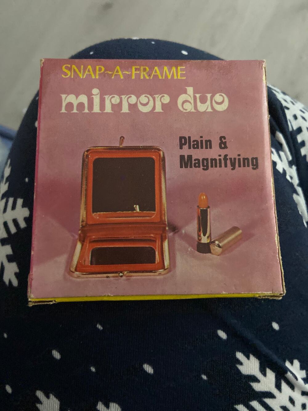 Vintage 80s snap a frame mirror